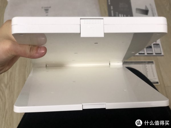 主机上侧