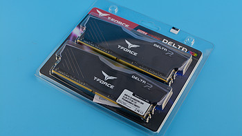 十铨 DELTA RGB系列 DDR4 3000 台式机内存外观展示(包装|logo|灯条|接口)