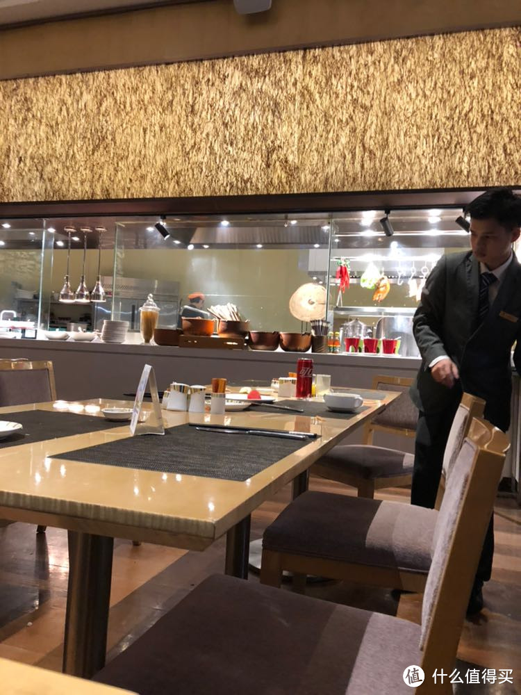 试吃试睡 第6期:大胃王挑战赛之广州威珀斯酒店自助晚餐(附真人兽哦)