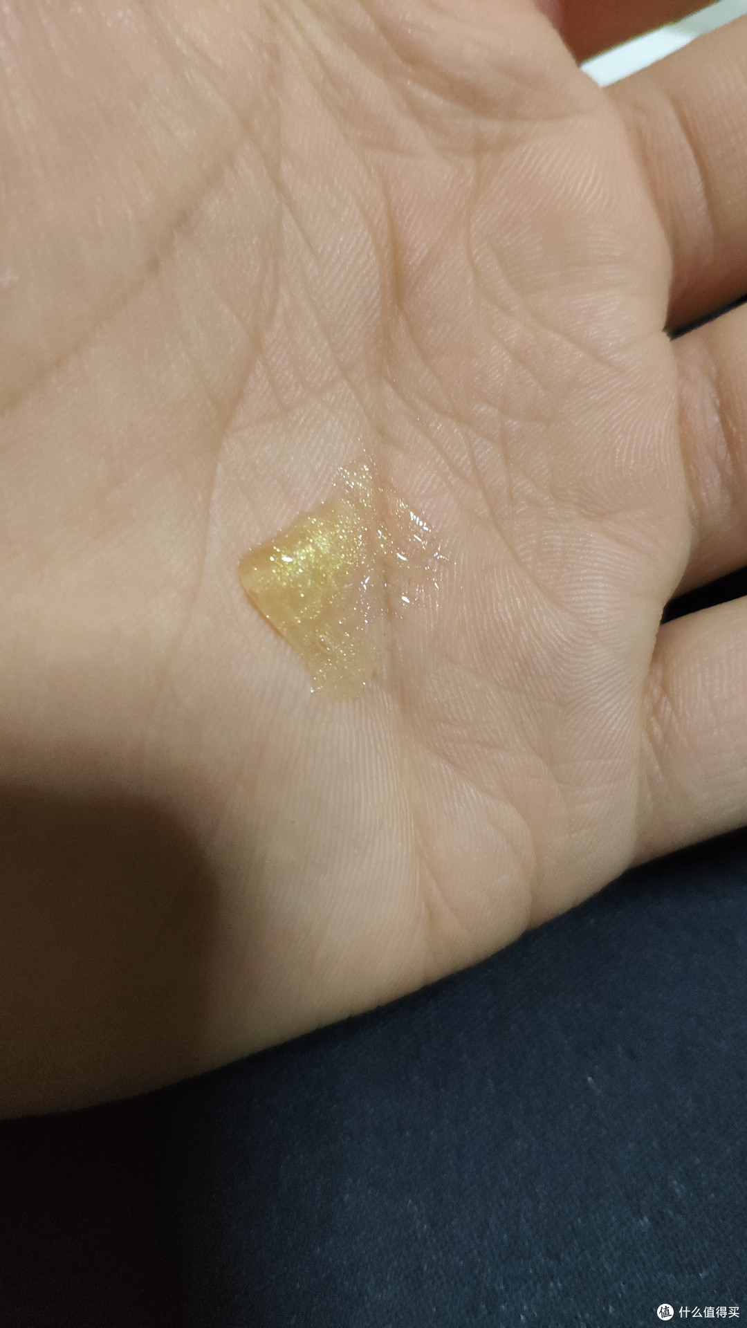金黄色的面膜膏
