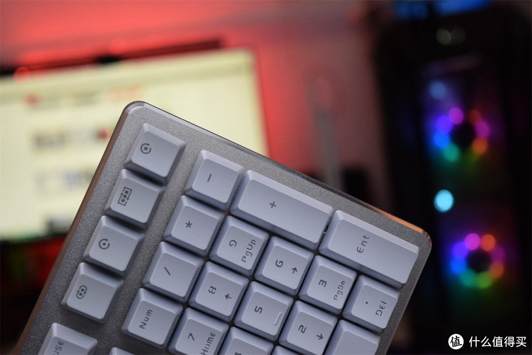 键盘灯光还可以这样设计 达尔优 EK925+YeeLight LED灯带