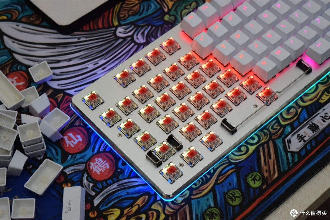 键盘灯光还可以这样设计 达尔优 EK925+YeeLight LED灯带