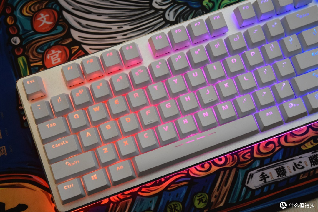 键盘灯光还可以这样设计 达尔优 EK925+YeeLight LED灯带