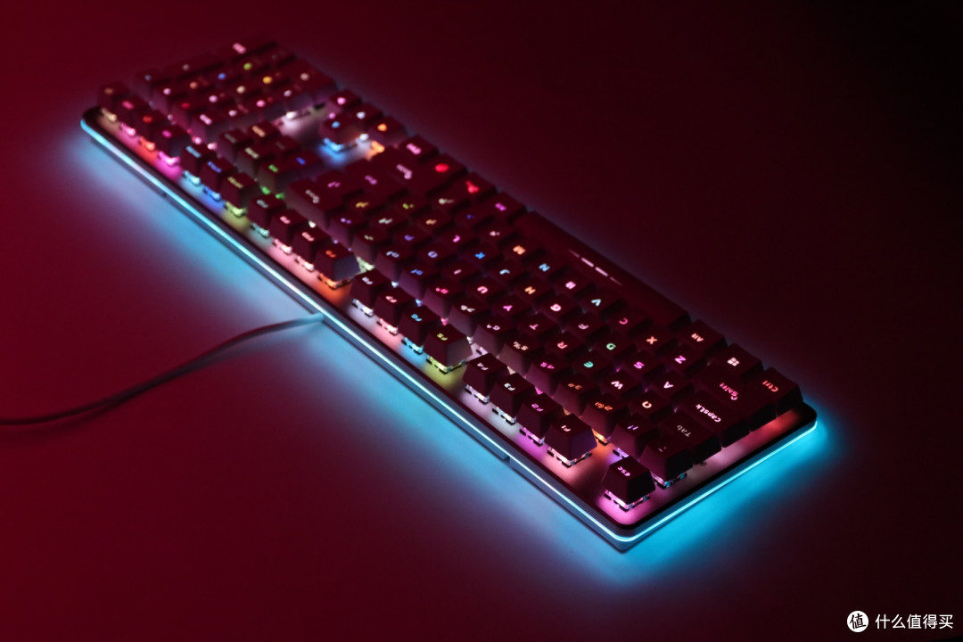 键盘灯光还可以这样设计 达尔优 EK925+YeeLight LED灯带