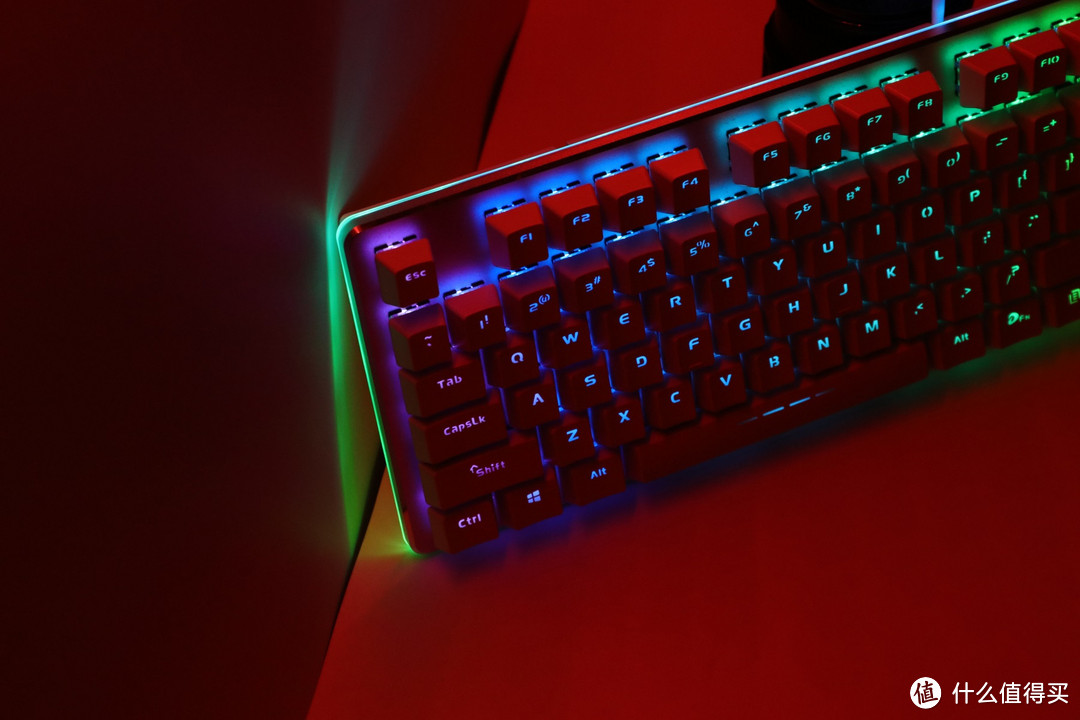 键盘灯光还可以这样设计 达尔优 EK925+YeeLight LED灯带
