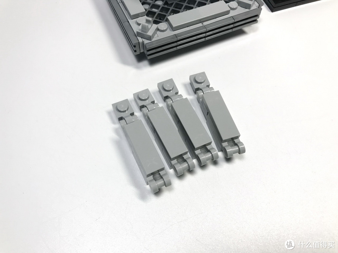 来自大妈的礼物：LEGO 乐高 拼拼乐 篇193： 建筑系列 21019 埃菲尔铁塔