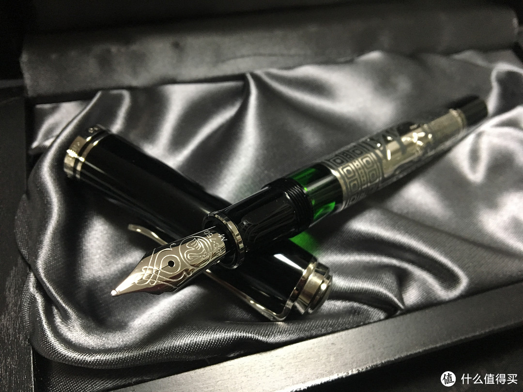 笔身上的鹈鹕鸟—百利金M910钢笔