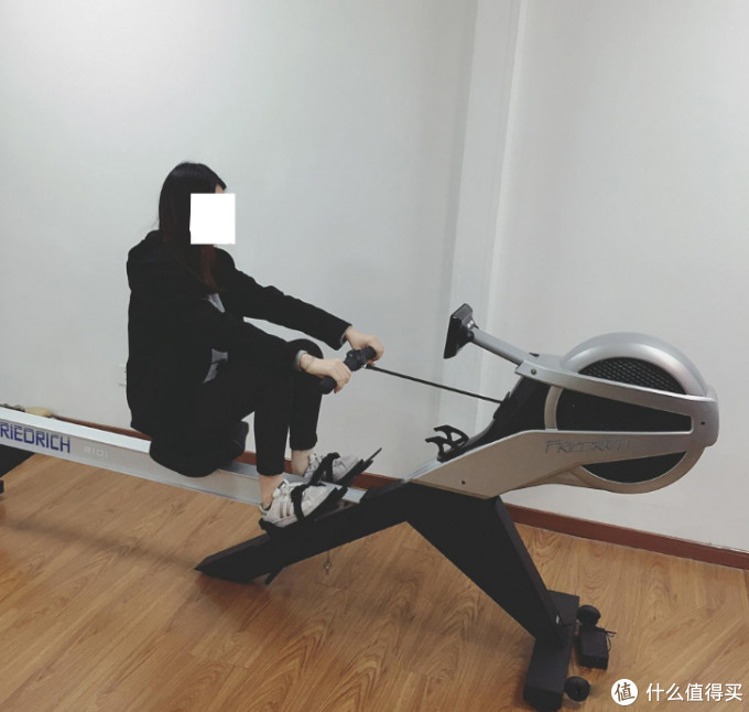 机器拉动十分顺畅，阻力调节也可以随着锻炼时间实时调节
