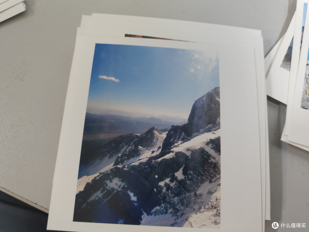 中午的雪山,层次感有保留下来