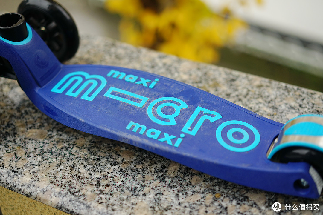 集四大功能于一体：Micro迷嬉豪华版滑板车上手体验