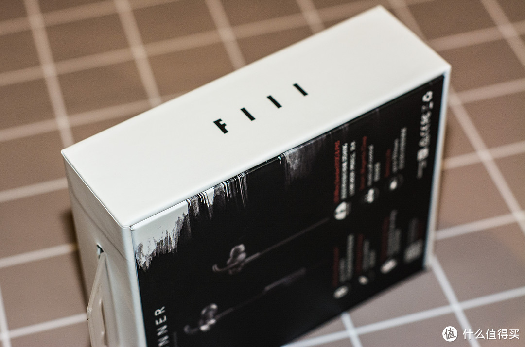 不完美但长板直击痛点，定位精准的高性价比运动蓝牙耳机——FIIL Runner评测