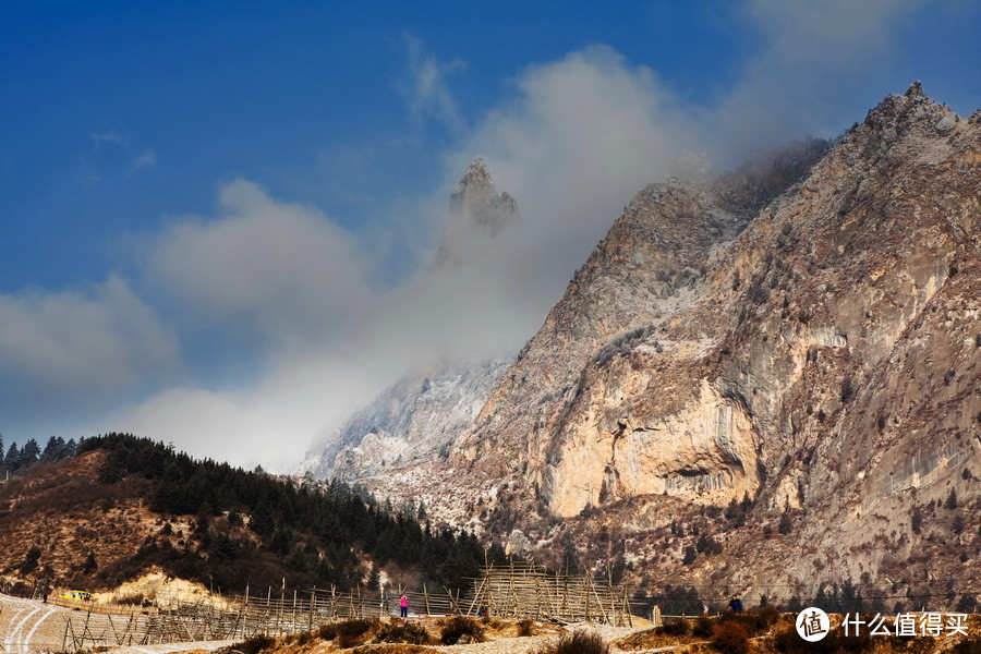 它是原生态藏寨，它是遗落在山中的伊甸园