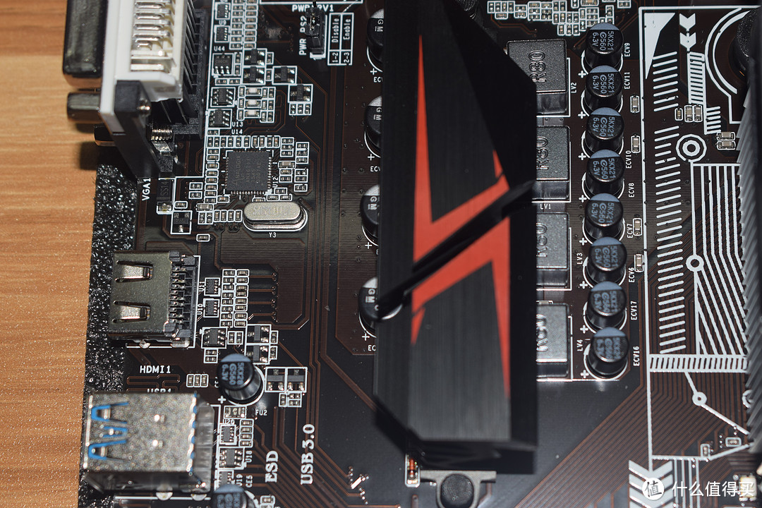 来自Vega核显的力量——Athlon 200GE评测