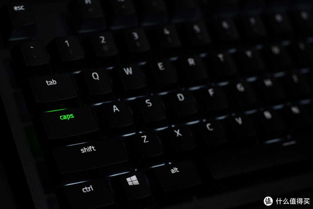 你没看错，雷蛇推出首款办公游戏机械键盘！