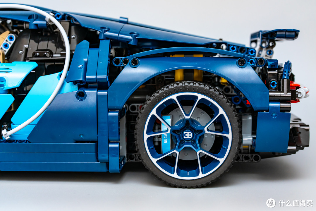 速度与性能的激情、科技与玩具的融合：LEGO 42083 Bugatti-Chiron（布加迪奇龙车模）评测