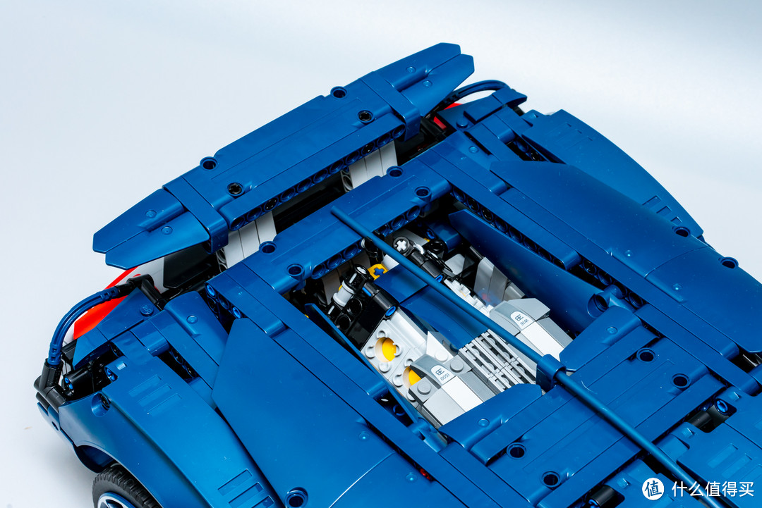 速度与性能的激情、科技与玩具的融合：LEGO 42083 Bugatti-Chiron（布加迪奇龙车模）评测