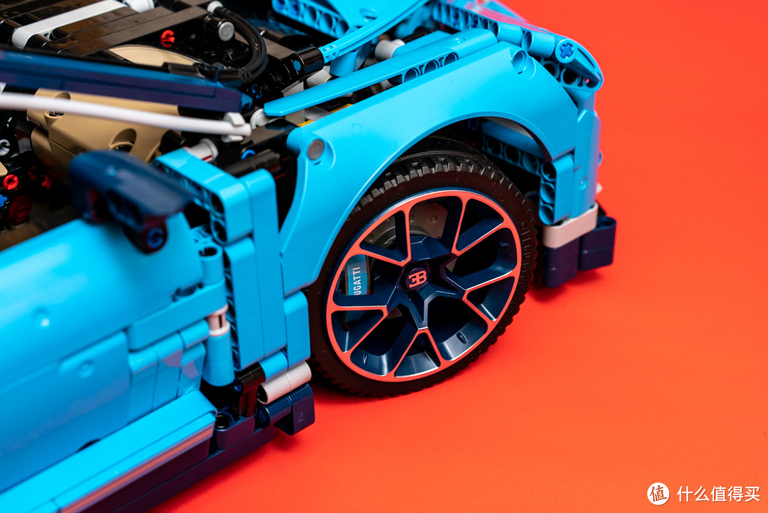 速度与性能的激情、科技与玩具的融合：LEGO 42083 Bugatti-Chiron（布加迪奇龙车模）评测