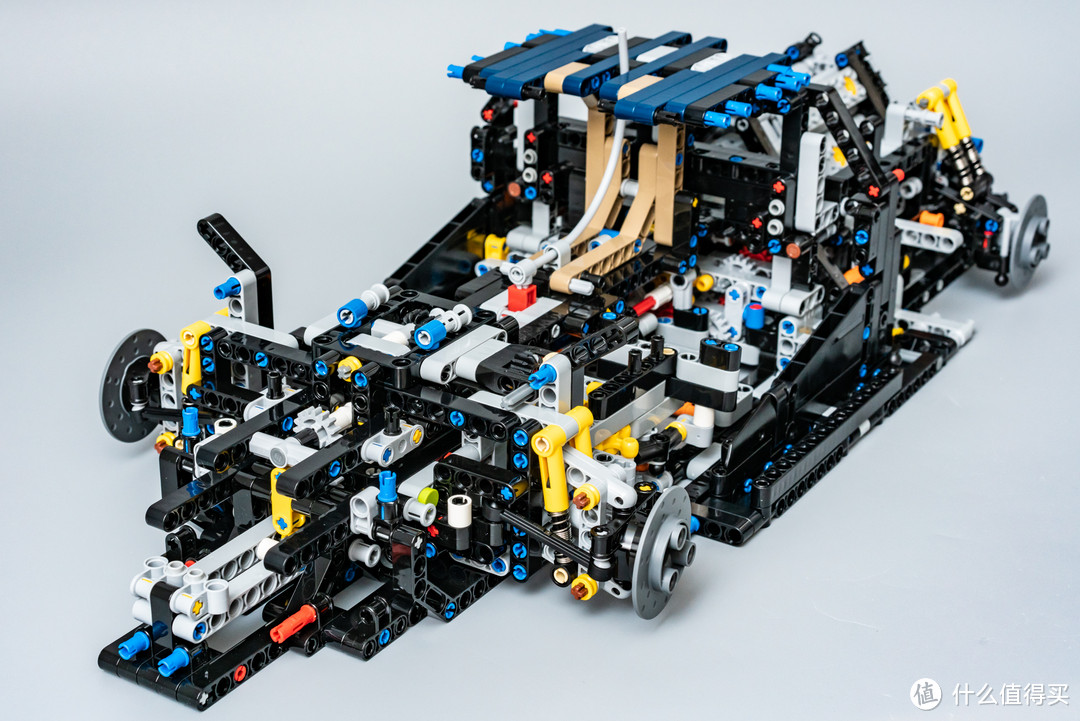 速度与性能的激情、科技与玩具的融合：LEGO 42083 Bugatti-Chiron（布加迪奇龙车模）评测