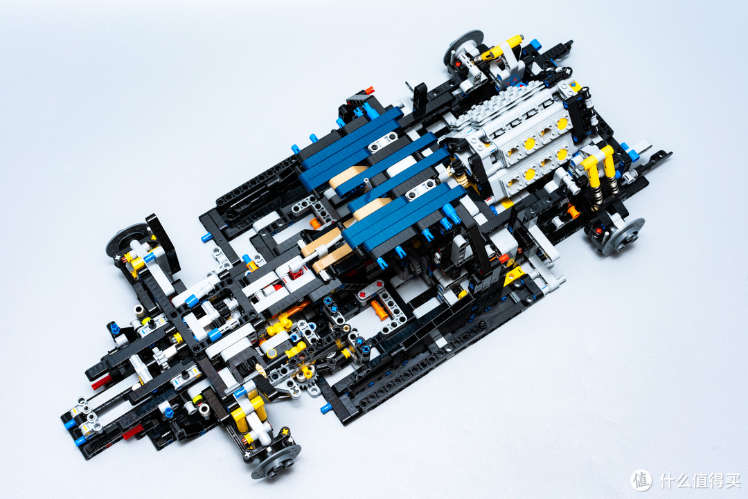 速度与性能的激情、科技与玩具的融合：LEGO 42083 Bugatti-Chiron（布加迪奇龙车模）评测