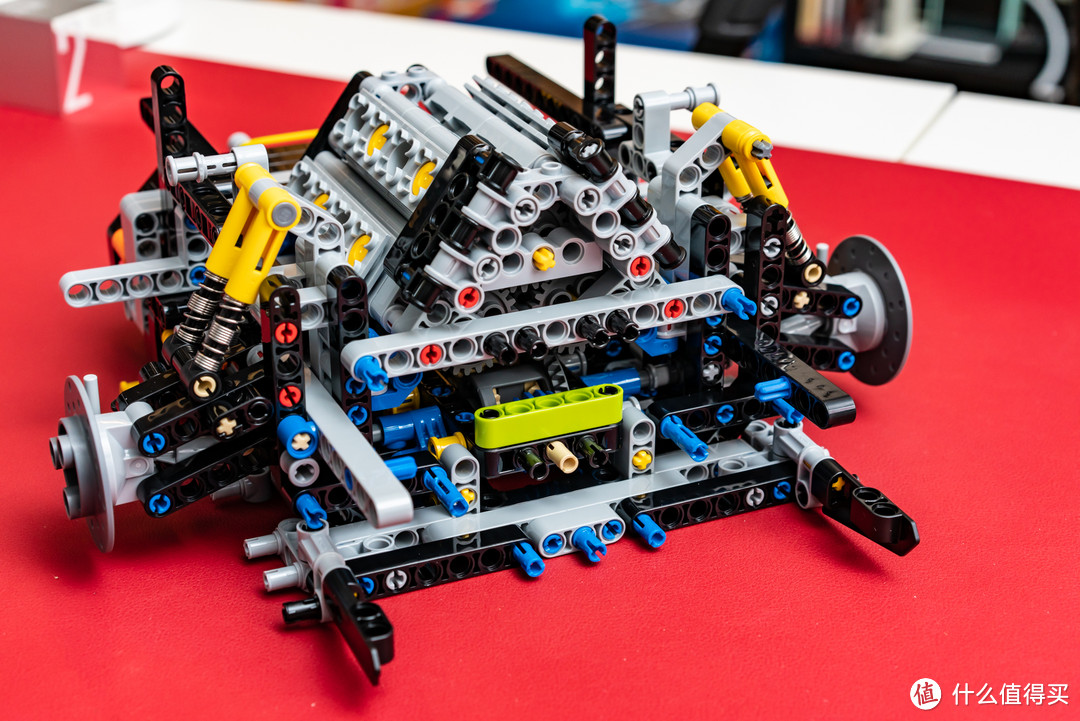 速度与性能的激情、科技与玩具的融合：LEGO 42083 Bugatti-Chiron（布加迪奇龙车模）评测