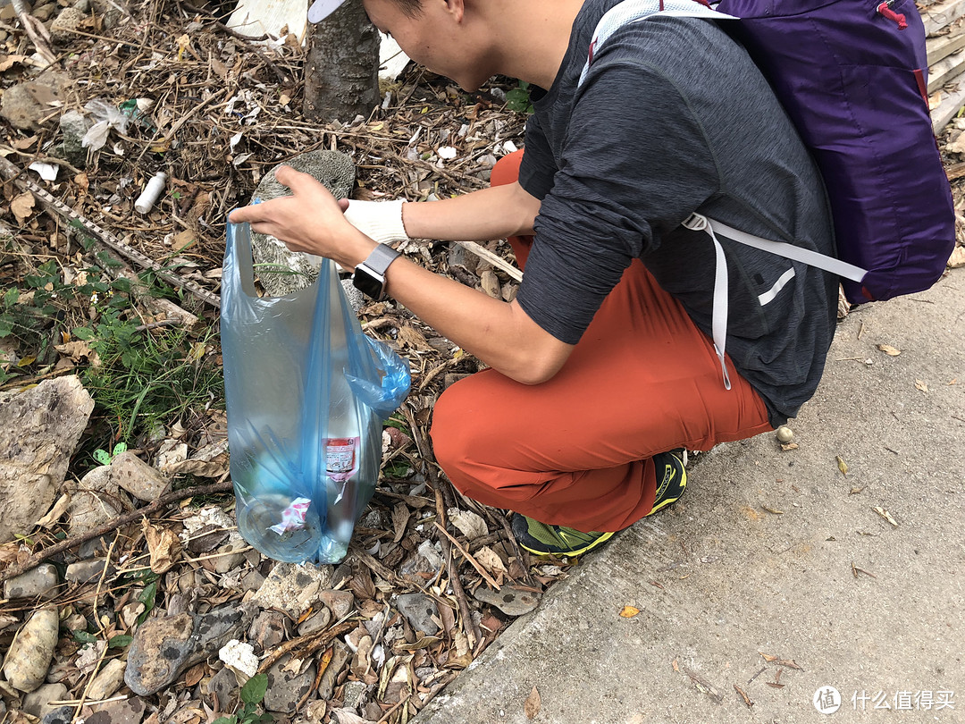 香港露营—我们在东平洲岛Plogging