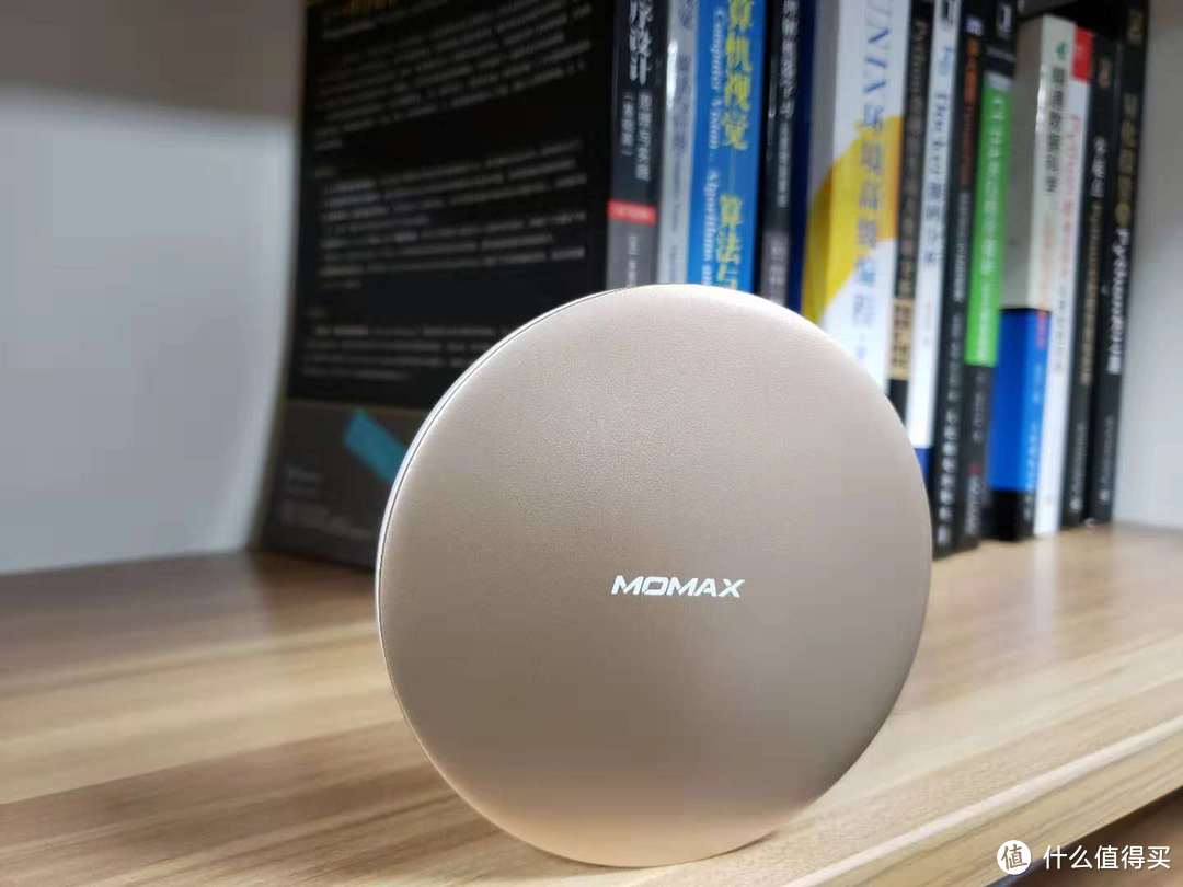 MOMAX推无线充电器Q.pad MAX 支持苹果和安卓手机最高15W快充
