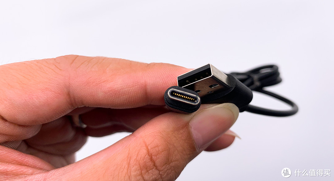 USB-A to USB-C的线材，C口满触点