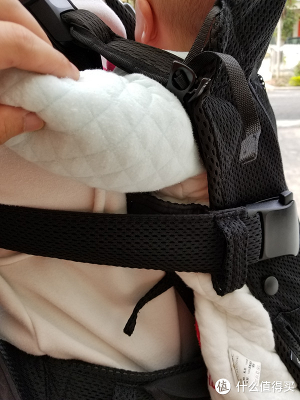 背带界的爱马仕——Babybjorn One 婴儿背带新旧款对比评测