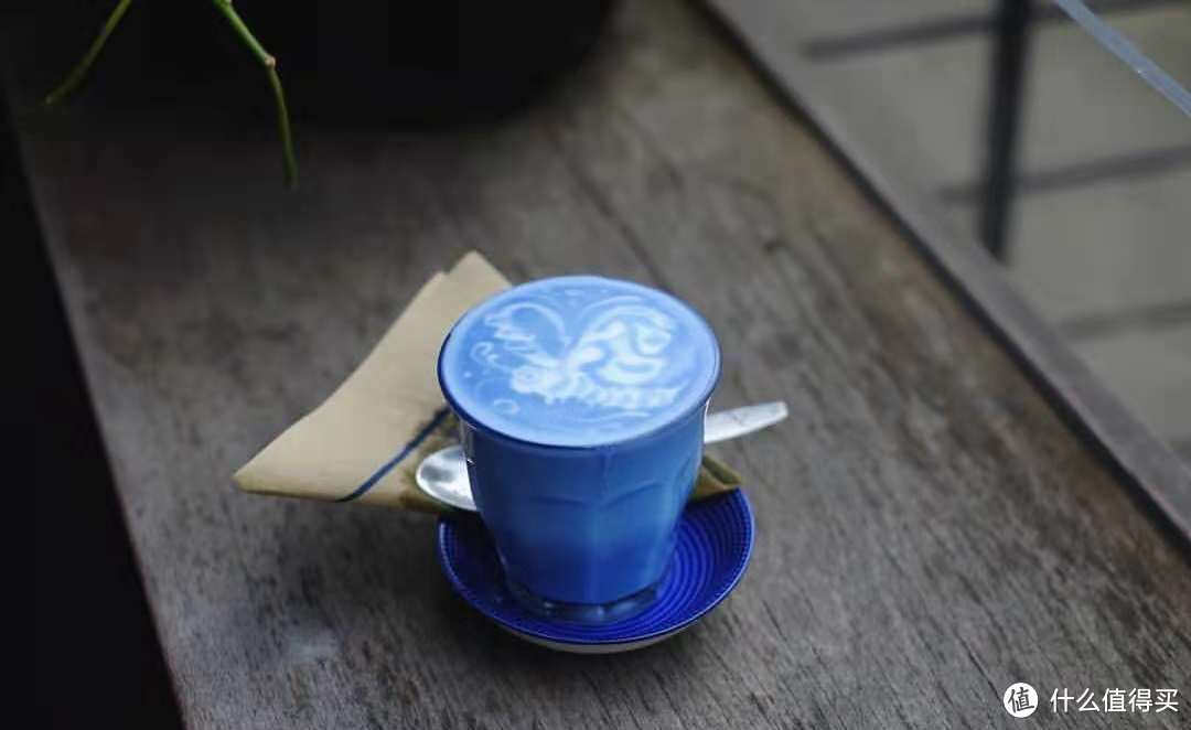 Blue Whale Latte