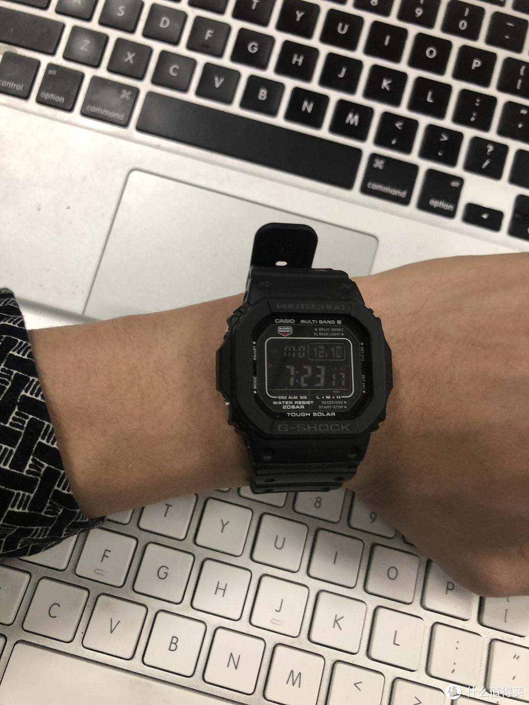 我买了个便宜的表 CASIO 卡西欧 G-SHOCK GW-M5610-1B 男款电波表