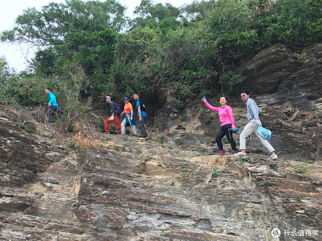 香港露营—我们在东平洲岛Plogging