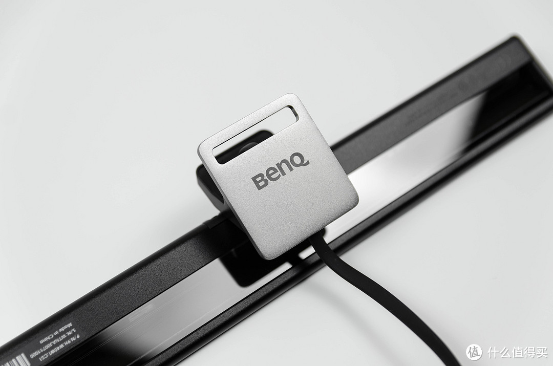 移动照明，灯屏联动：明基 BenQ ScreenBar Lite 笔记本智能挂灯