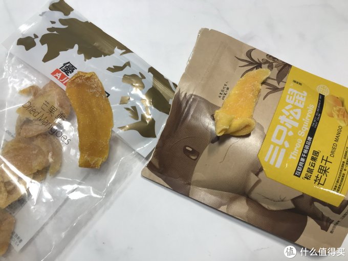 图片关键词 零食选择恐惧症的克星:三只松鼠巨型网红零食大礼包