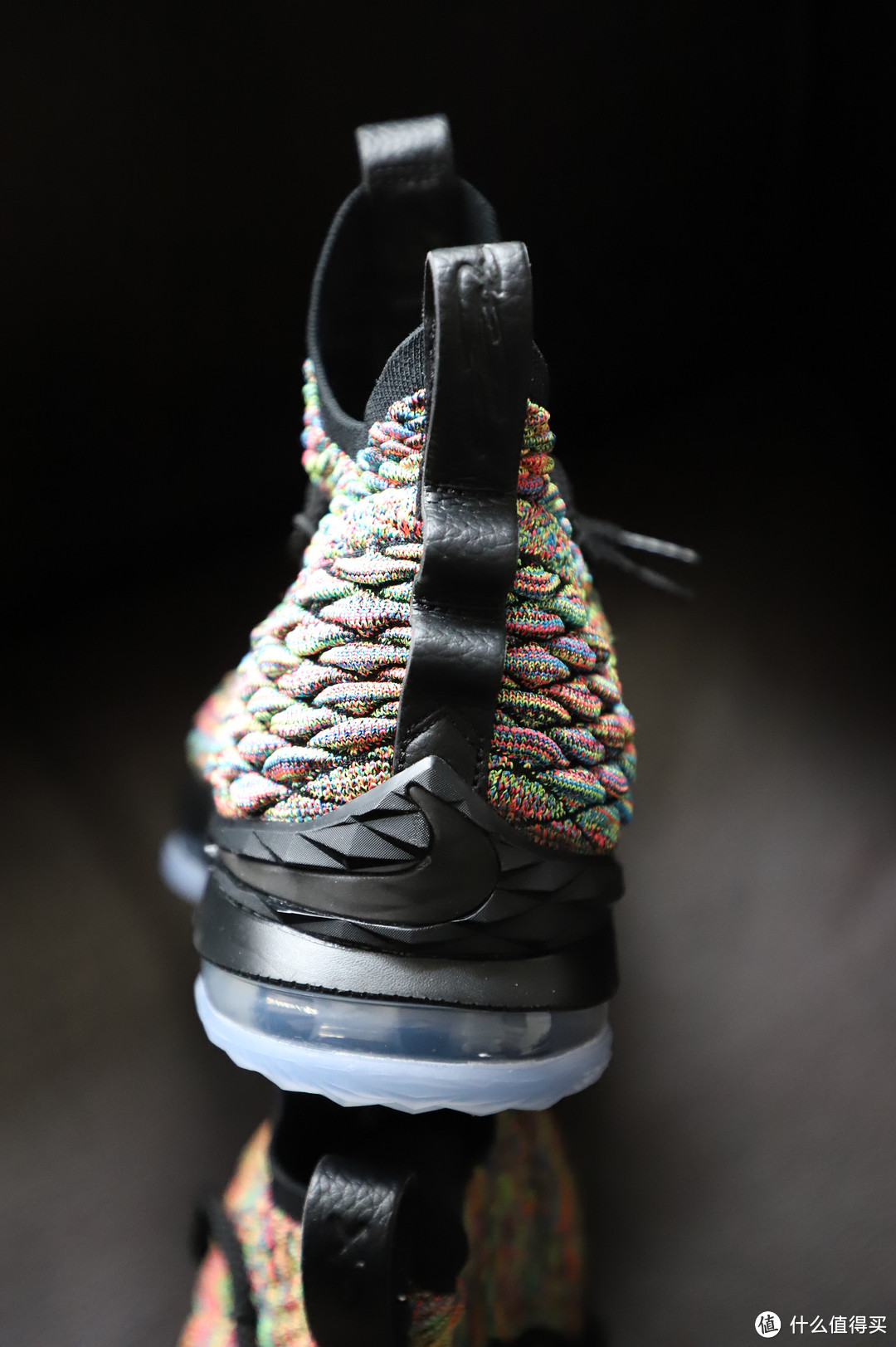 NIKE LEBRON 15 高帮黑彩虹篮球鞋