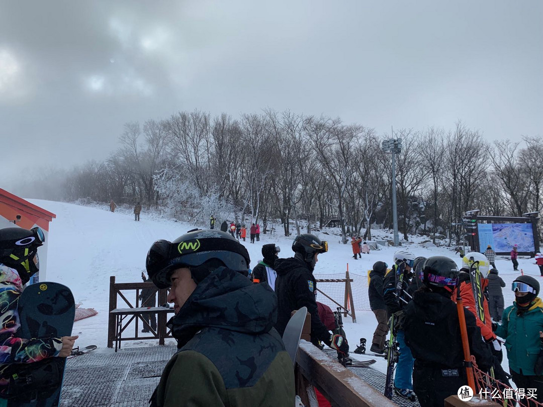 万科松花湖 滑雪场 畅滑五天日常攻略 全纪录 Salomon试滑活动 / 意外撞车完结冰雪之旅 （共三部）