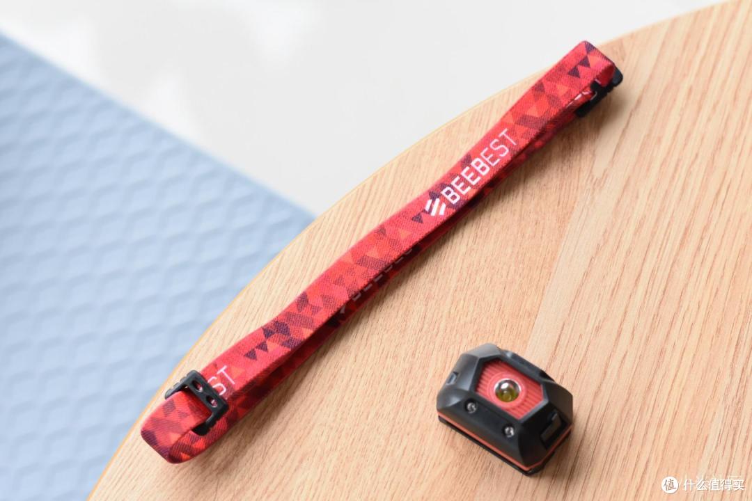 小米上新品,99元极蜂头灯,27g轻巧机身+进口灯珠