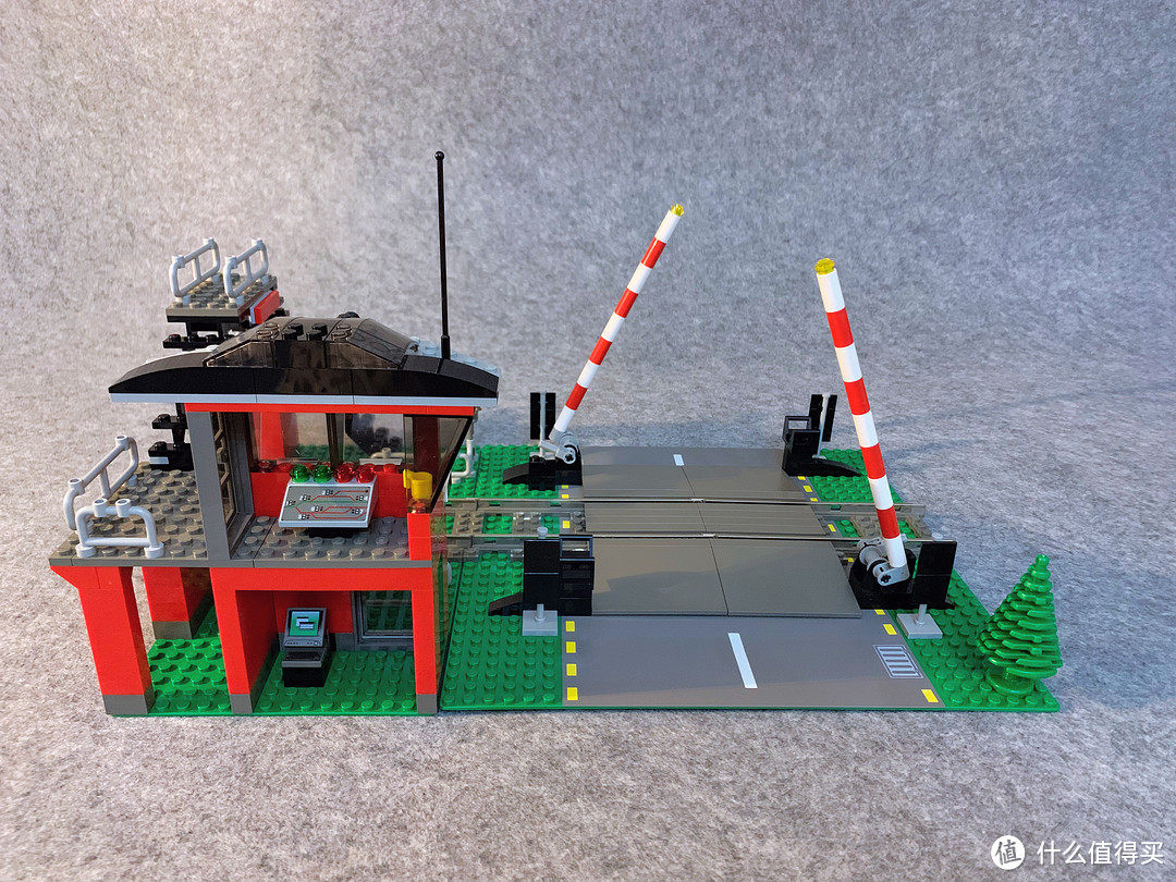 LEGO 10128 火车平交道口