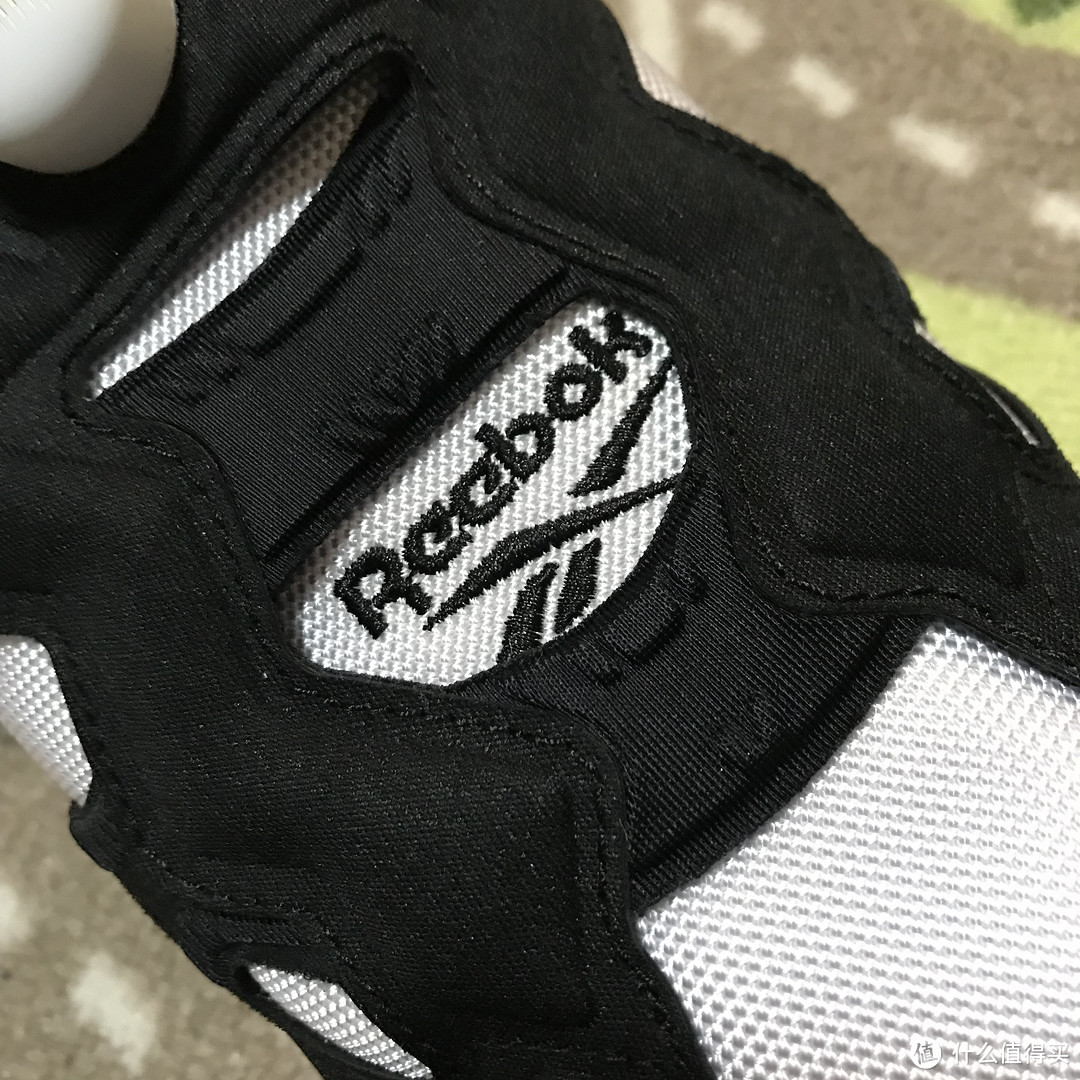 经典永不过时！Reebok PUMP FURY 黑白配色