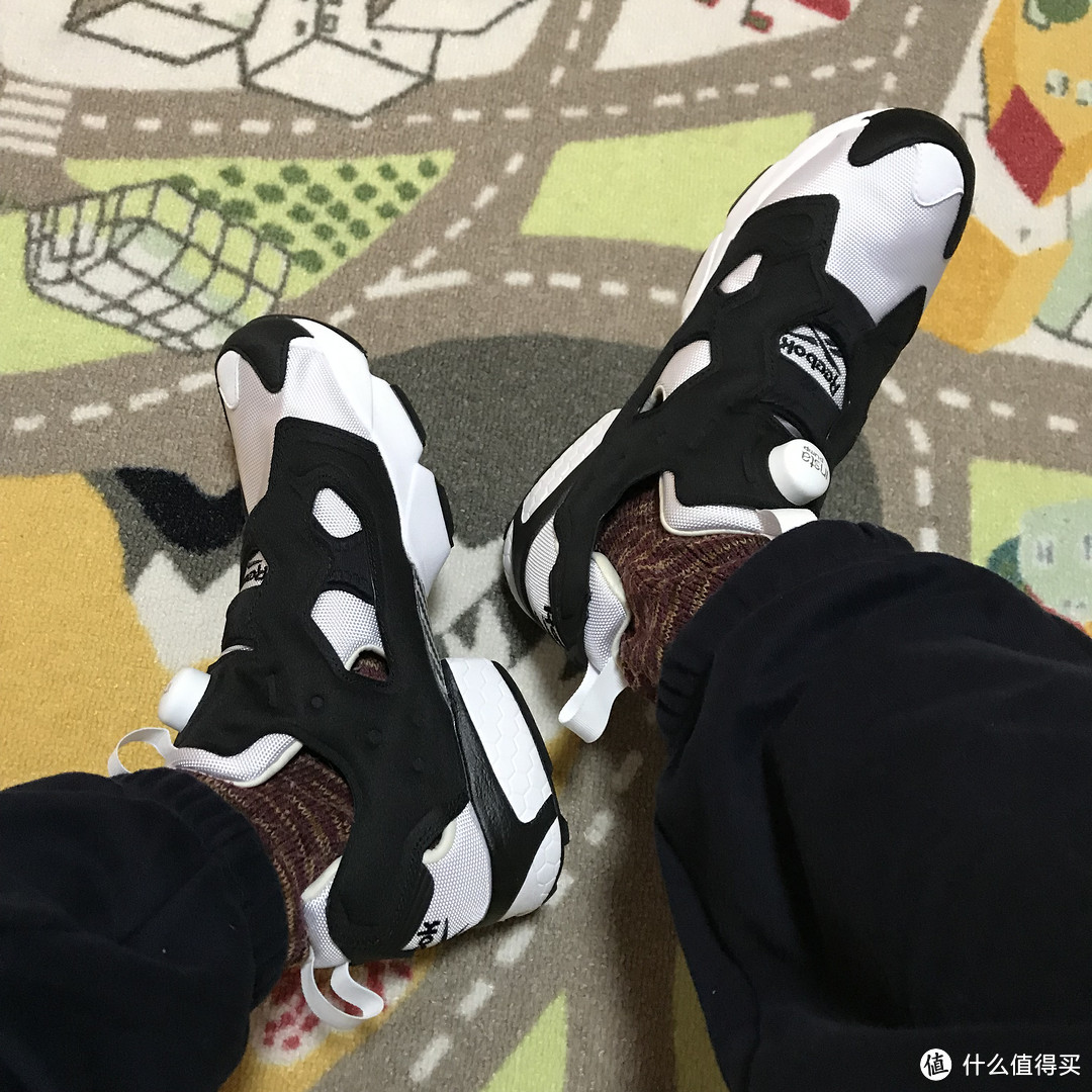 经典永不过时！Reebok PUMP FURY 黑白配色