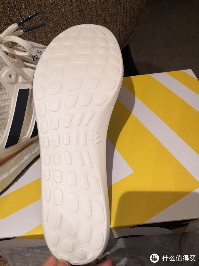中年人的第一双ultra boost开箱,并与假货对比!
