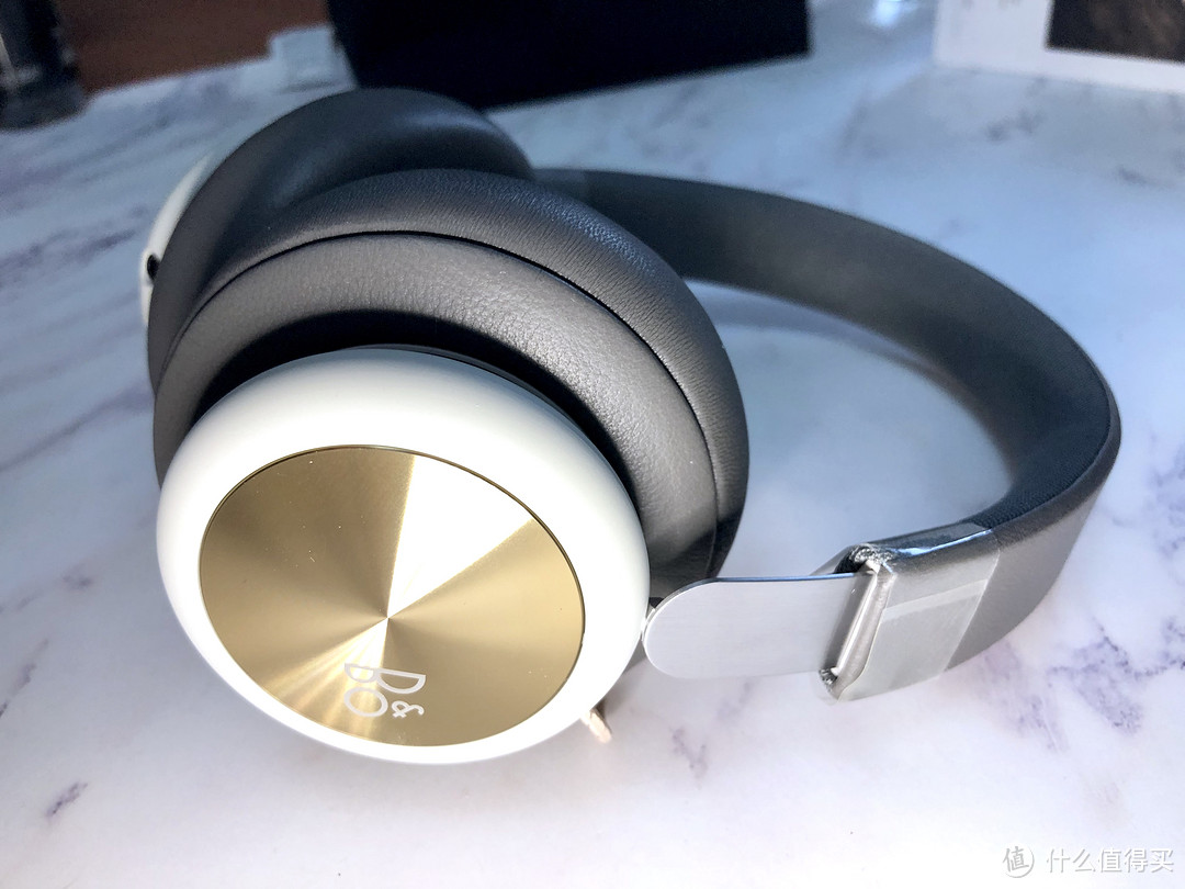 「终极颜控」爱上TA的原因：B&O Beoplay H4 无线蓝牙头戴耳机，让耳朵更美一点