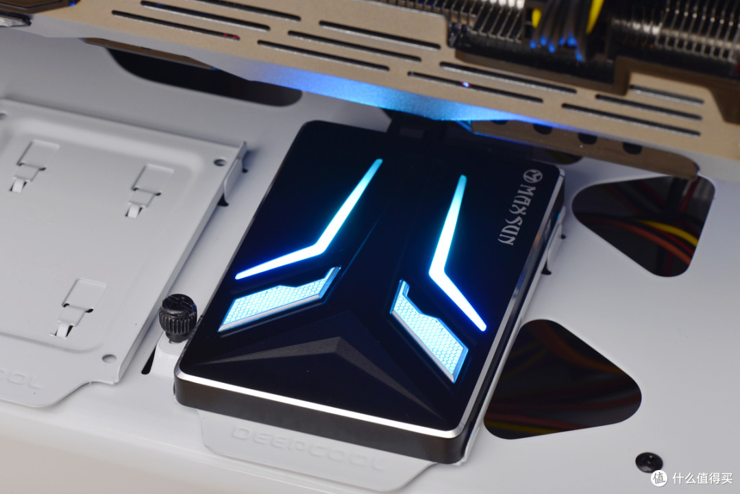 灯条很贵?便宜好超的铭瑄DDR4 RGB灯条了解一下