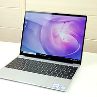 HUAWEI MateBook 13笔记本外观展示(尺寸|厚度|机身|显示屏|摄像头)