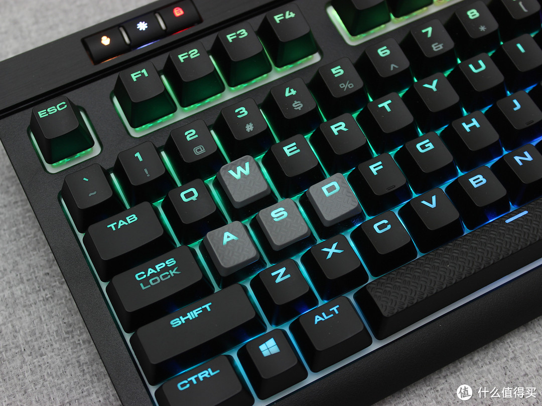 双兔傍地走，安能辨我是雄雌—海盗船 惩戒者STRAFE RGB MK.2 开箱体验