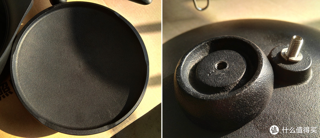 锅盖提手是螺丝拧上去的，它有一点做得比较好，它并没有在锅盖上开一个穿透孔来拧螺丝，这点不同于STAUB、Le Creuset两大法国品牌（下边会有讲），这样的设计减少了一个卫生死角，清洁更容易。