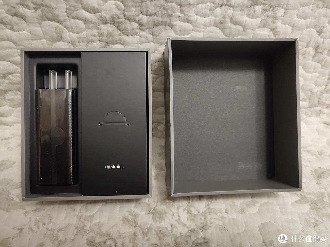 Thinkplus 口红电源——生产力工具OR鸡肋?