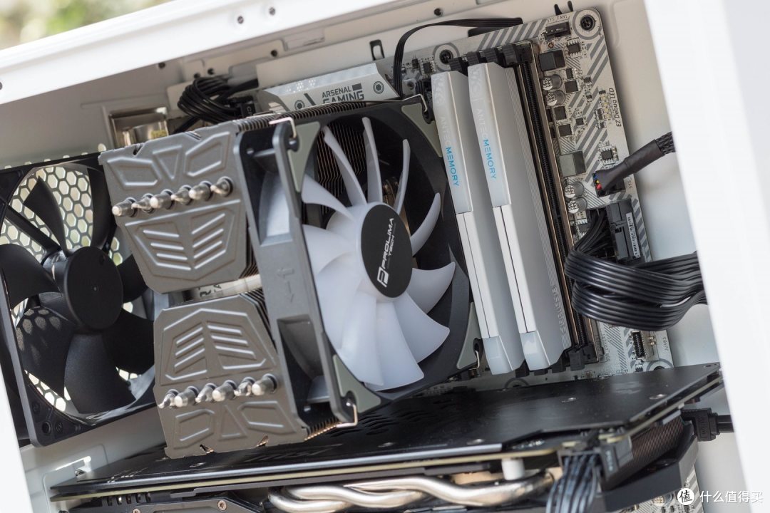 随机而来篇一追风者p300白色装机