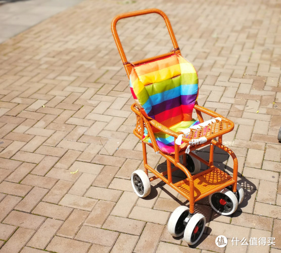 婴儿车怎么选?你需要关注这些问题