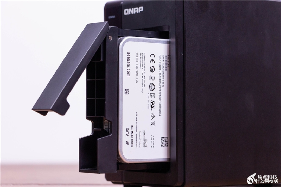 *级家用数据仓库——希捷酷狼14TB NAS硬盘评测