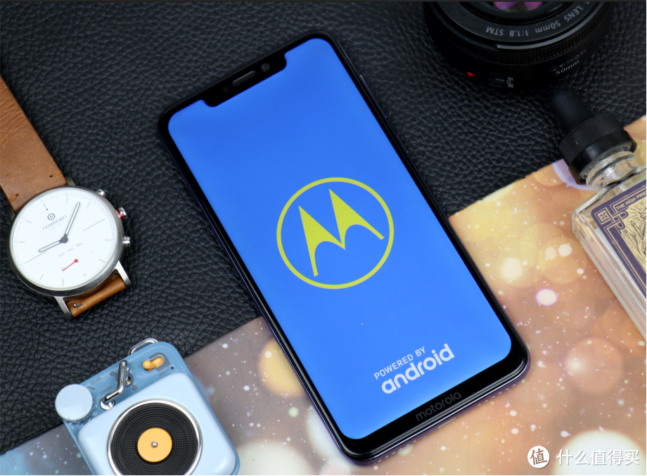 Motorola 摩托罗拉 p30 极光版上市，是情怀，还是涅槃重生